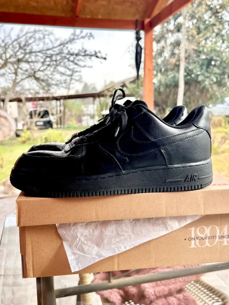 Zapatillas Nike AF1 negras talla EUR 44.5 / CM 28. - 2