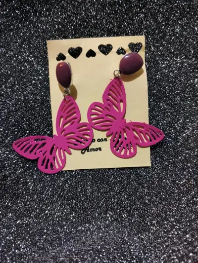 Aros colgantes mariposa color rosa - miniatura 2