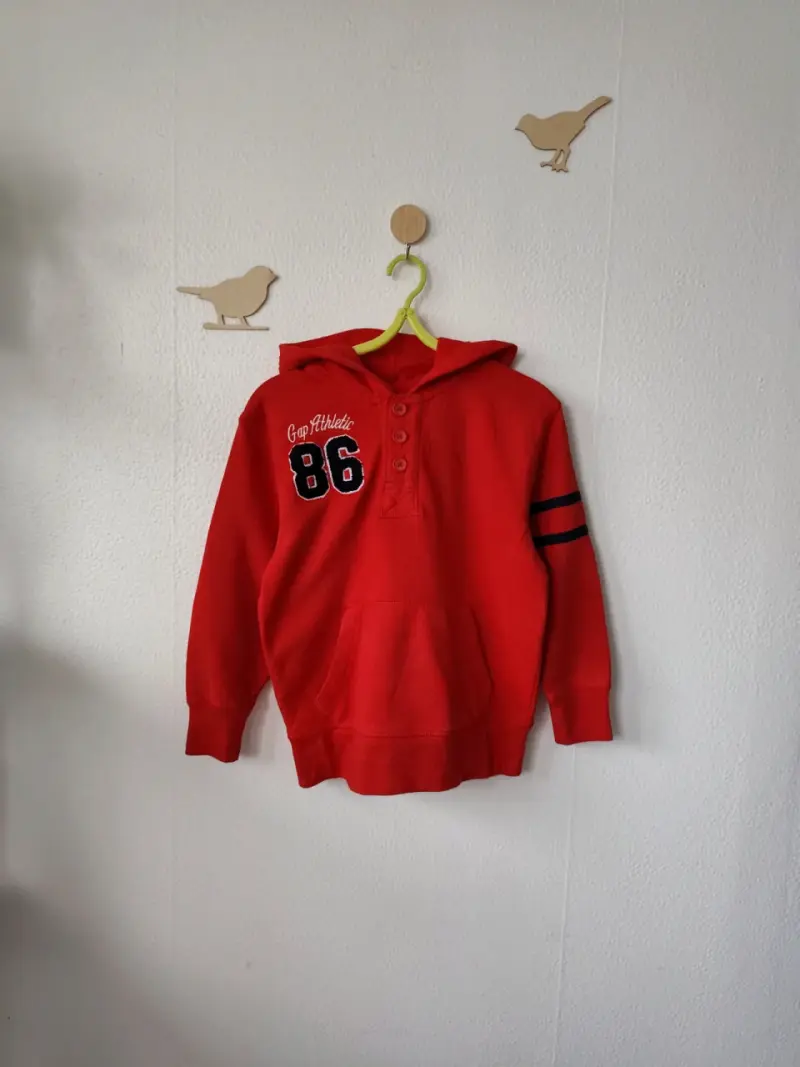 Polerón rojo con capucha para niño Gap Athletic
