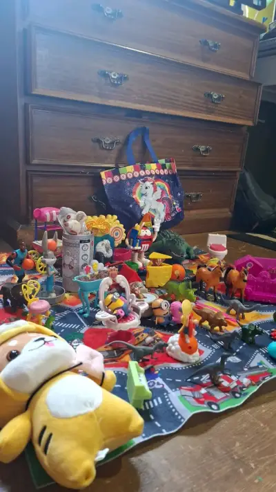 Lote de juguetes variados para niños - miniatura 4