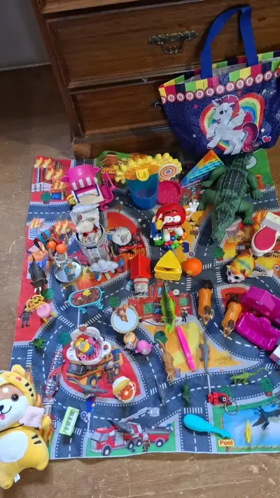 Lote de juguetes variados para niños - miniatura 6