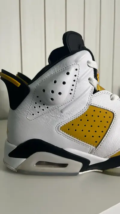 Jordan retro 6 yellow ochre talla 41 (26cm) - miniatura 2