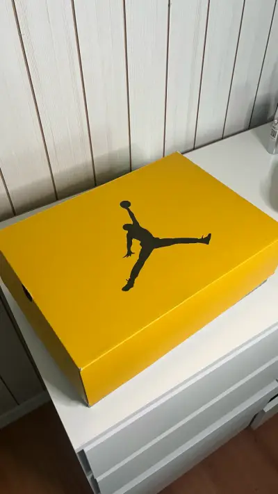 Jordan retro 6 yellow ochre talla 41 (26cm) - miniatura 6