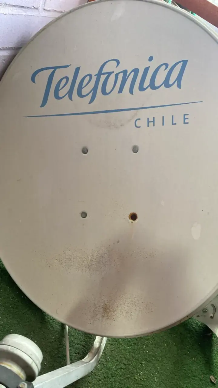 Antena parabólica Telefónica Chile usada - 4