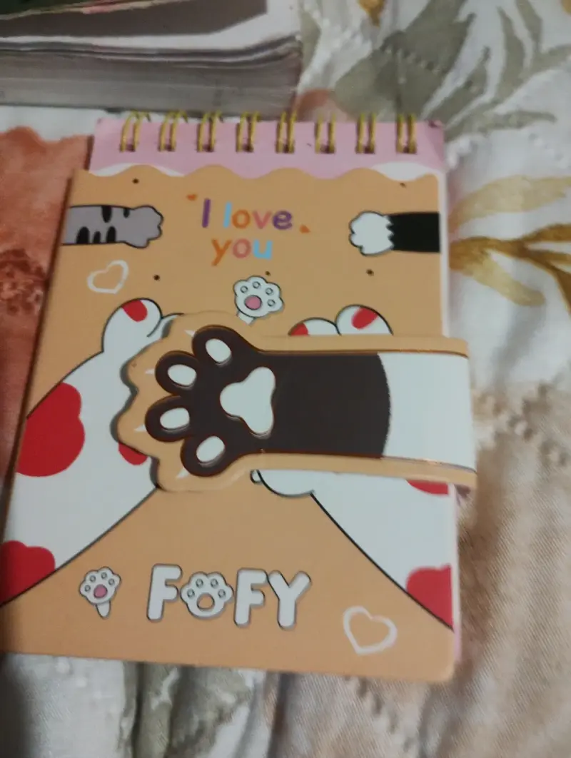 Cuaderno espiral Fofy con diseño de patas