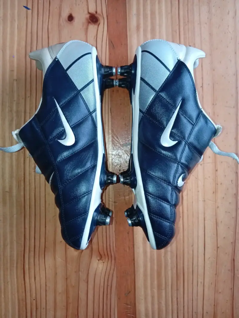 Botines de fútbol Nike Total 90 en blanco y azul - 5