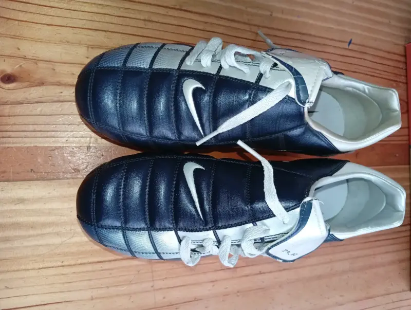 Botines de fútbol Nike Total 90 en blanco y azul - 6