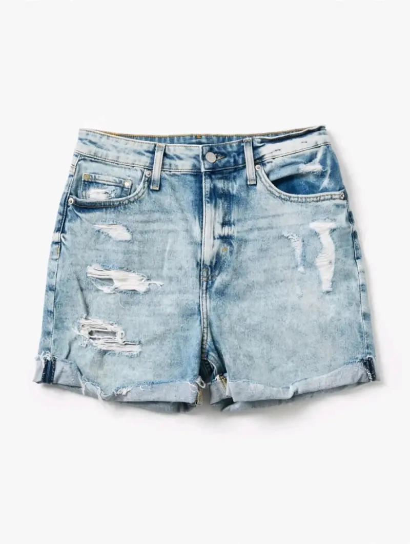 Shorts de mezclilla desgastados para mujer