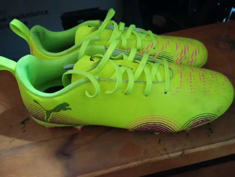 Zapatillas de fútbol Puma amarillas - 1