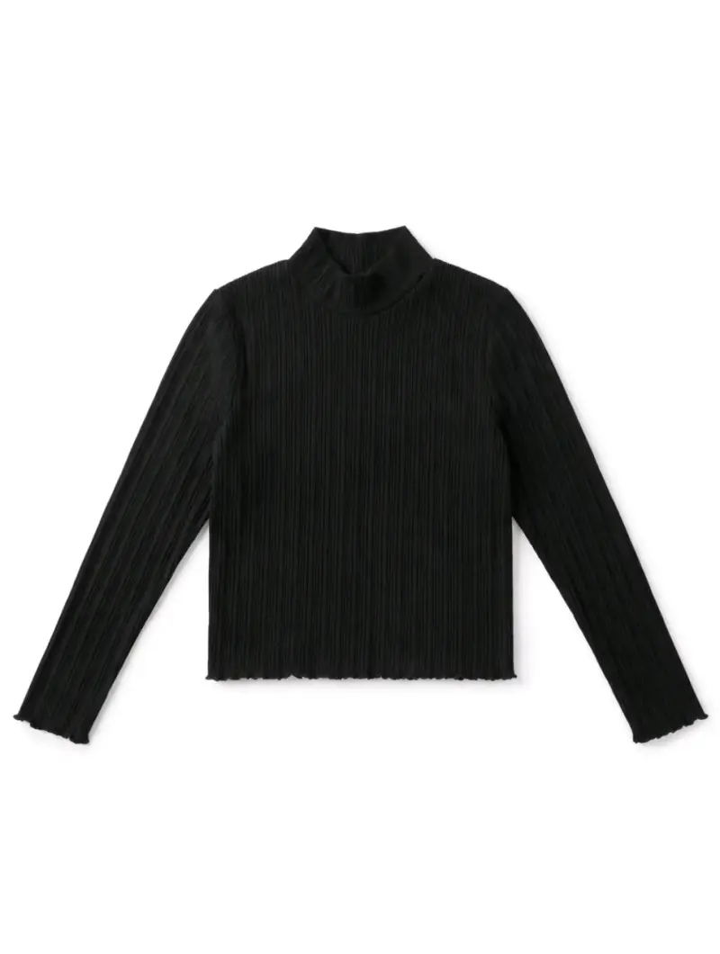 Polera negra de manga larga plisada