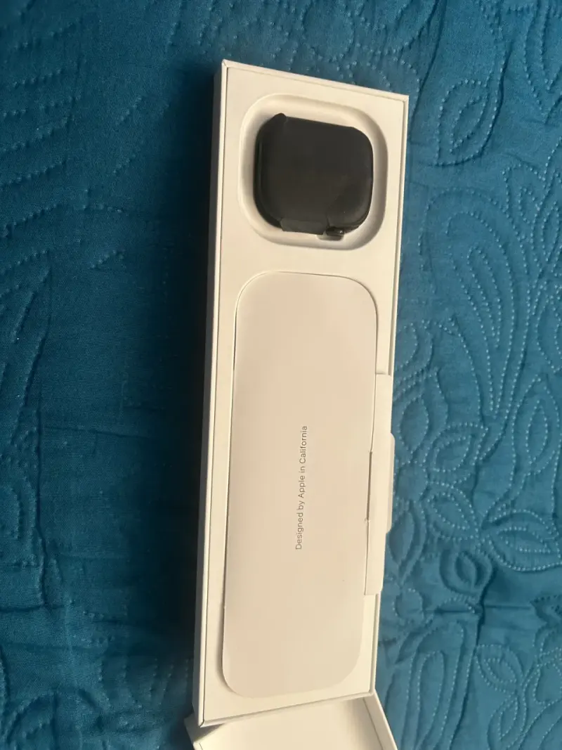 Apple Watch con correa negra y caja original - 2