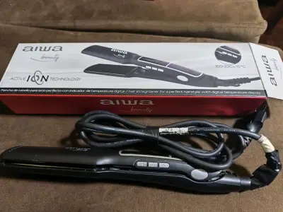 Plancha de Pelo Aiwa - miniatura 1