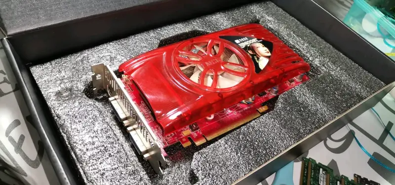 Tarjeta gráfica NVIDIA GeForce 9600 GT 512MB GDDR3 - 2