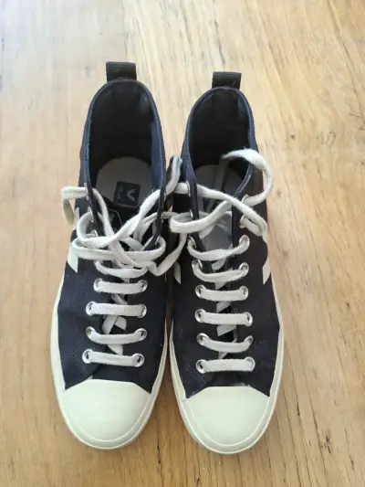 Zapatillas negras de lona Veja talla 39 - miniatura 6