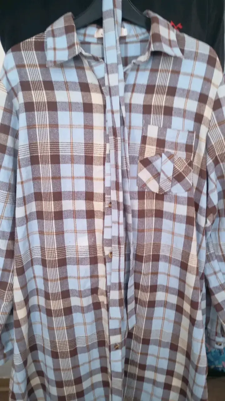 Camisa de franela a cuadros marrón y azul - 1