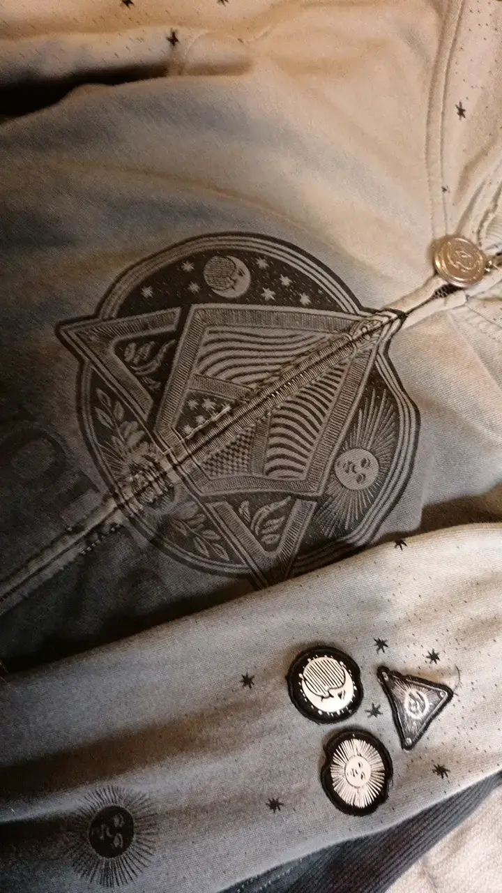 Polerón Volcom gris y negro distressed - 5