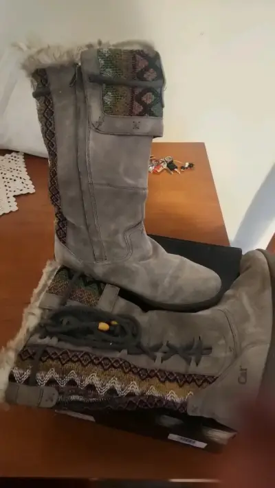 Botas de invierno grises con forro de piel Cat - miniatura 1