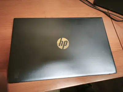Laptop HP en buen estado - miniatura 1
