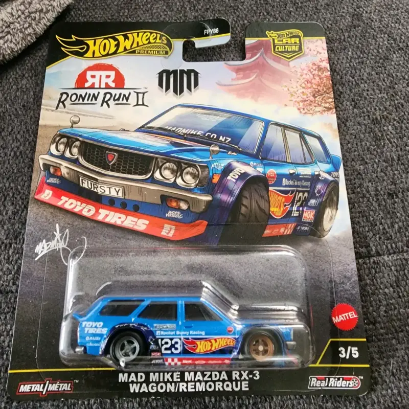 Lote hotwheels + 1 premium - 2