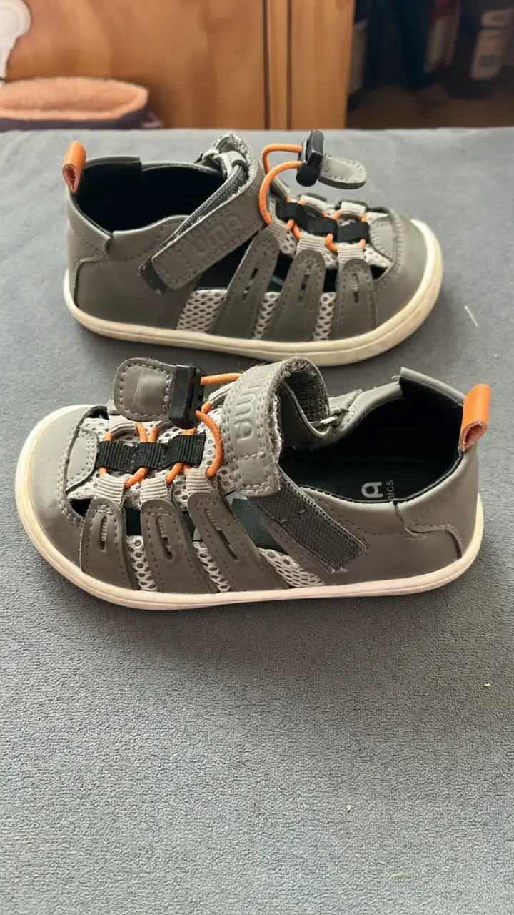 Sandalias ergonómicas UMA muy poco uso - 3