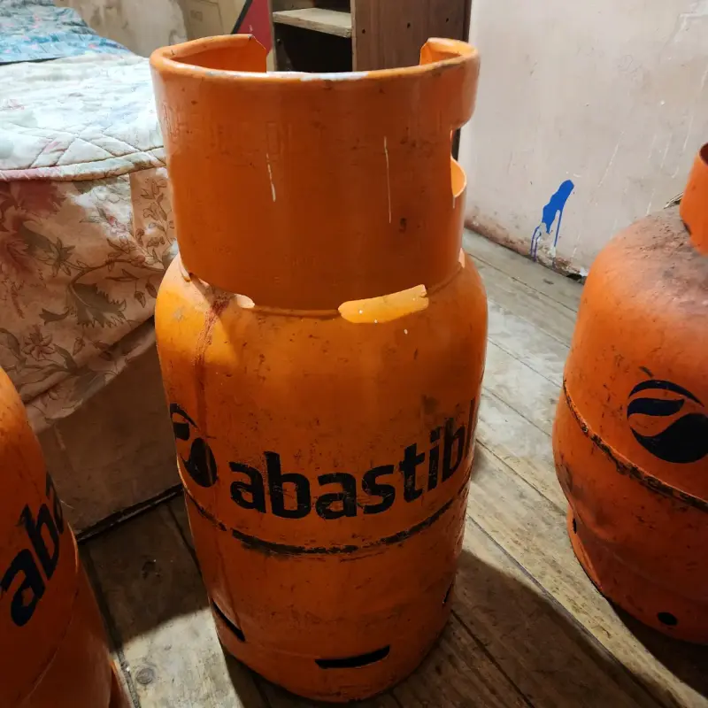 Cilindros de gas 11 y 15 kilos. Usados - 2