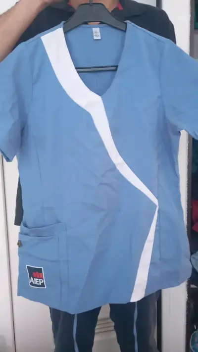 Traje enfermera aiep - miniatura 2
