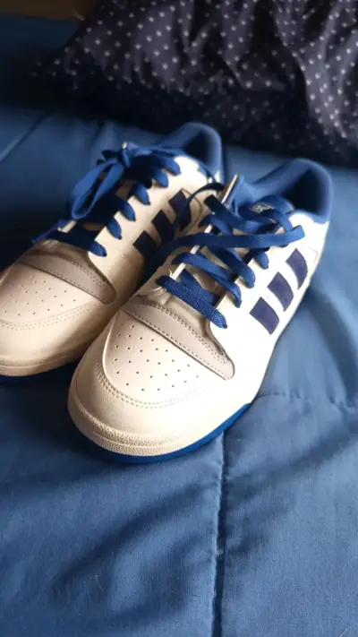 Zapatillas Adidas deportivas blancas y azules - miniatura 6