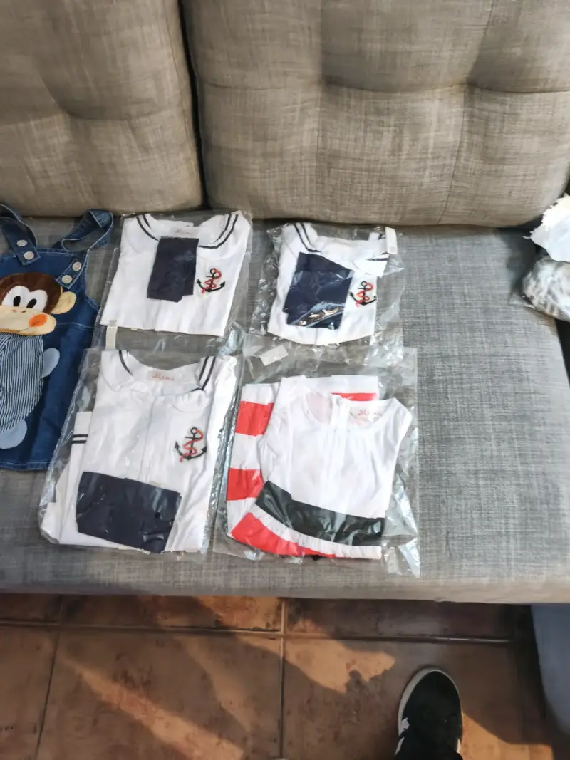 Lote de ropa de niña y niño nueva - 6