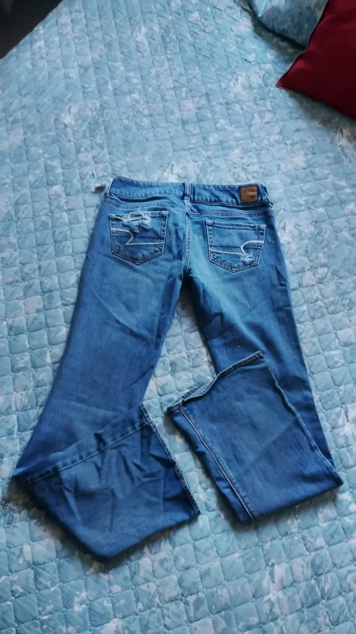 Jeans acampanados desgastados para mujer - 2