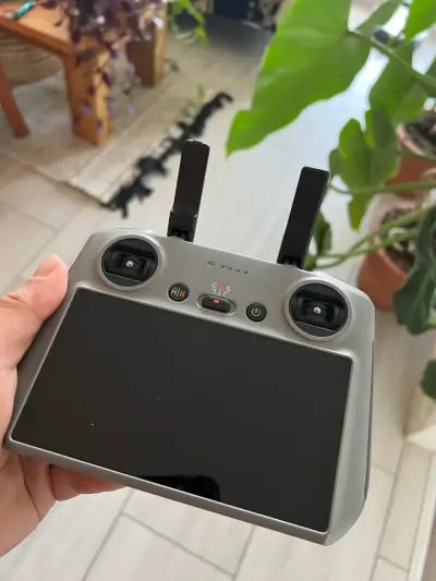 Drone DJI Mini 4 Pro Combo Fly More - miniatura 4