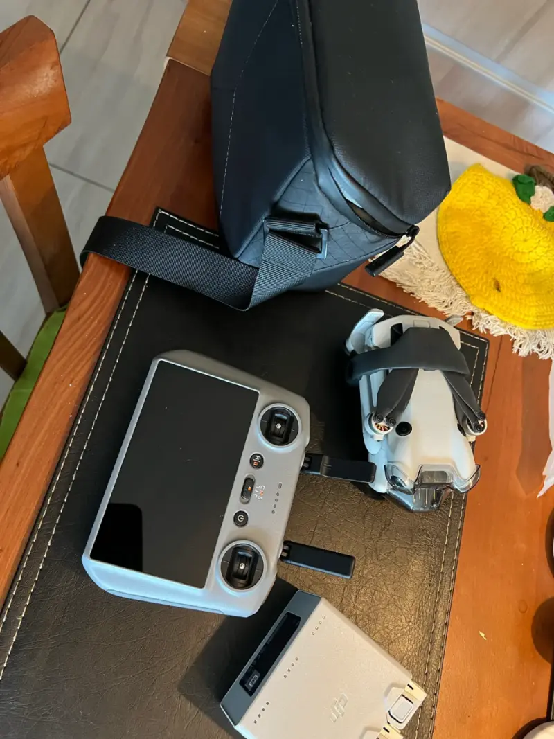 Drone DJI Mini 4 Pro Combo Fly More - 6