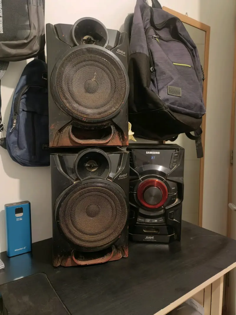 Sistema de sonido Samsung Giga Sound Blast con Bluetooth - 2