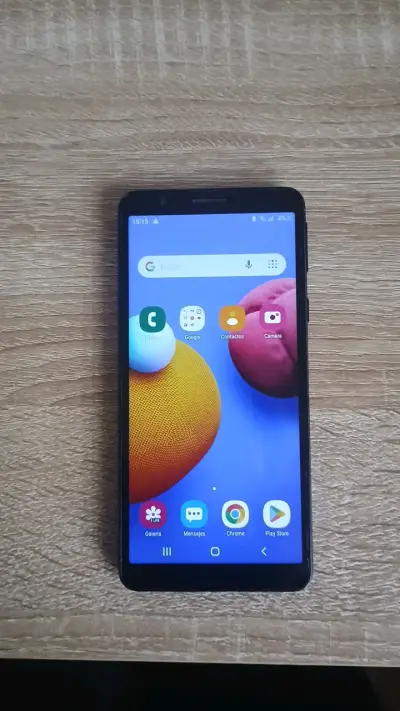 Smartphone Samsung Galaxy A01 en buen estado - miniatura 1