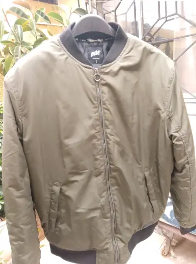 Chaqueta bearcliff bomber verde para hombre - miniatura 1