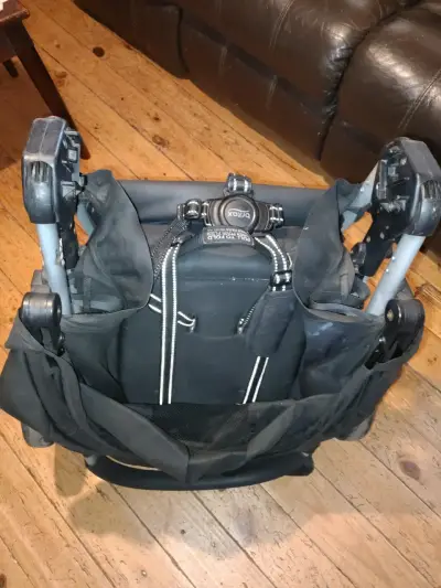 Coche de bebé plegable Britax negro - miniatura 1