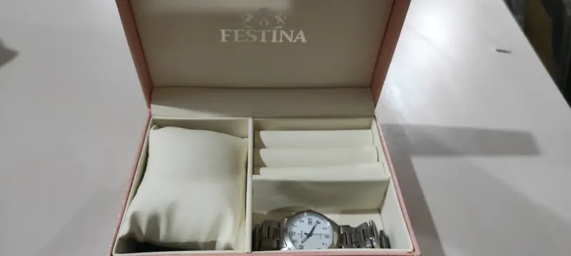 Reloj Festina en caja original - 2