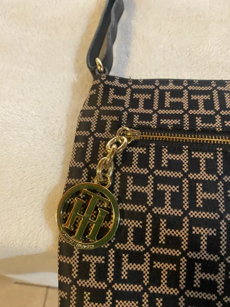 🖤 Bolso Tommy Hilfiger original – Monogram TH 🖤 - 2