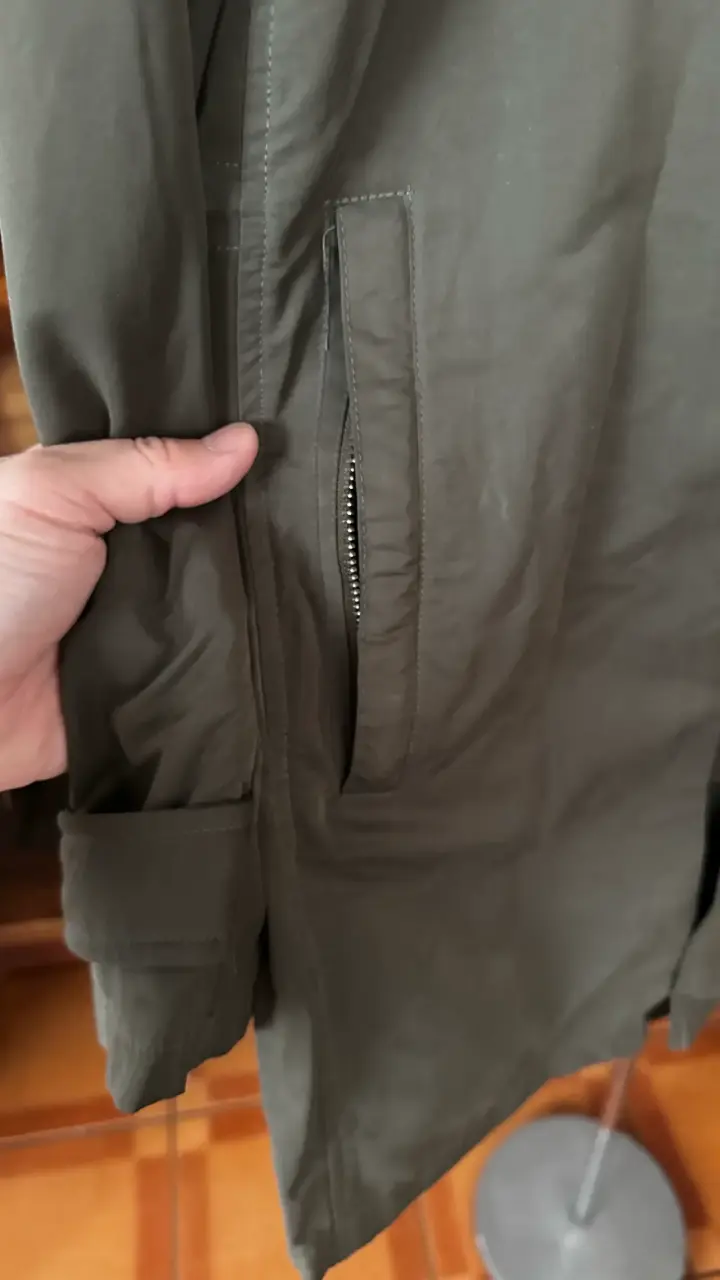 Abrigo delgado verde oliva para hombre con botones - 3