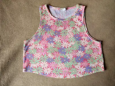 Polera sin mangas estampada floral colorida - miniatura 2