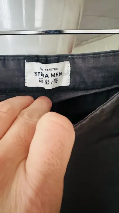 Pantalones grises para hombre Sfera - miniatura 3