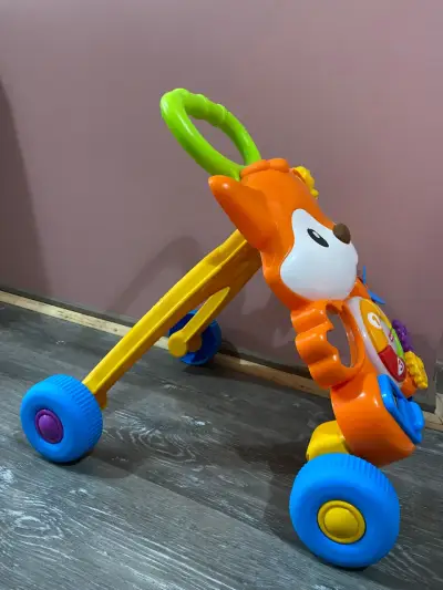Andador infantil Winfun con actividades - miniatura 2