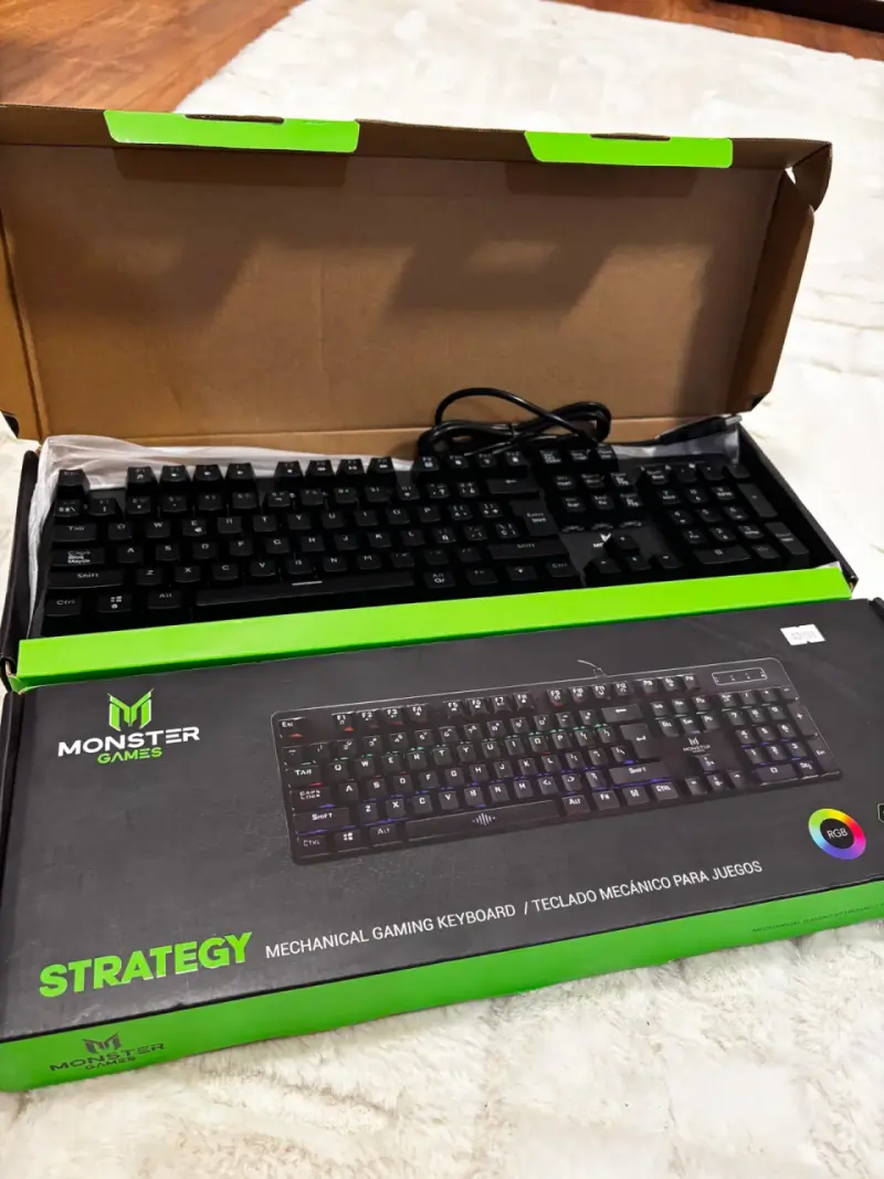 Teclado mecánico gaming Monster Games Strategy RGB