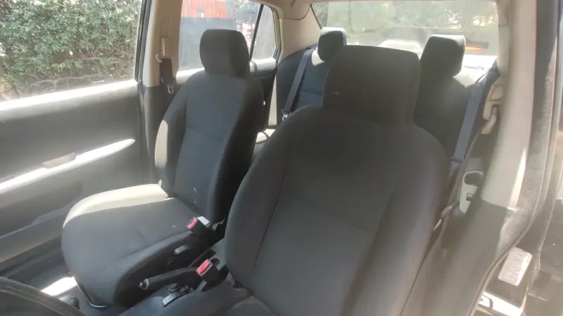 Nissan Tiida 2014, buen estado, Siempre Particular - 5