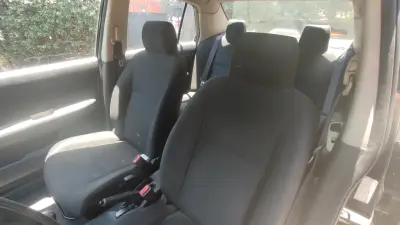 Nissan Tiida 2014, buen estado, Siempre Particular - miniatura 5