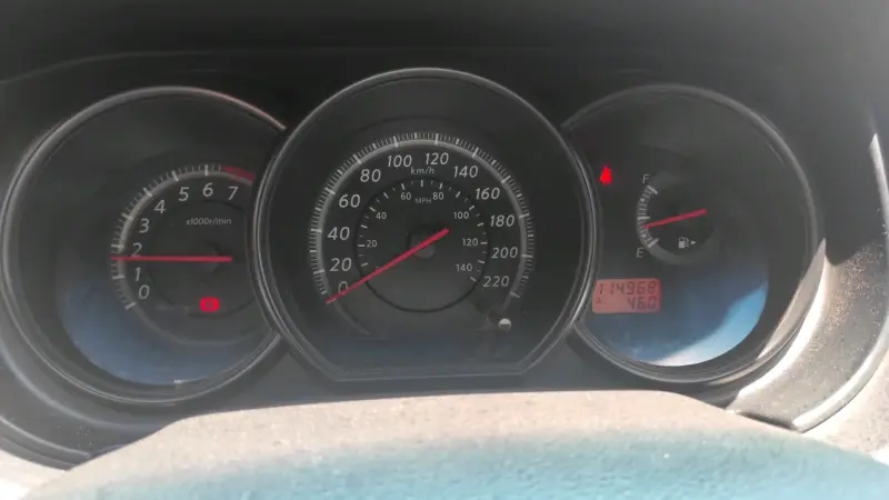 Nissan Tiida 2014, buen estado, Siempre Particular - 6