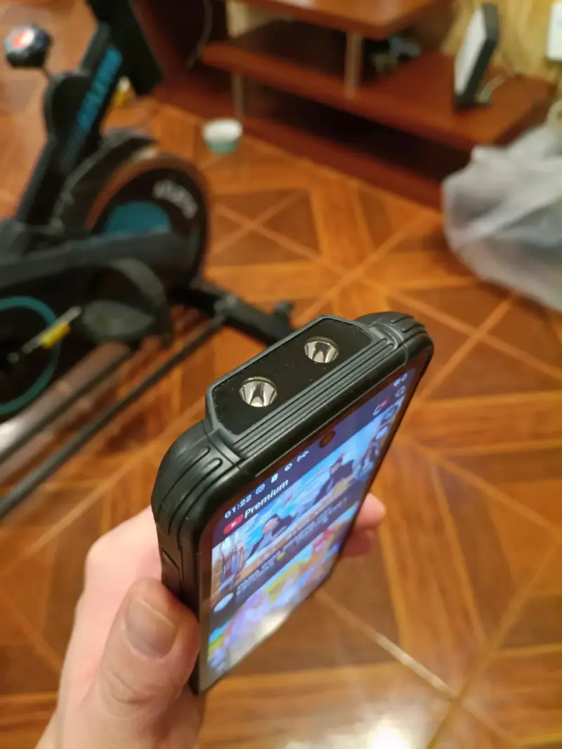 Smartphone resistente Cubot con triple cámara - 4