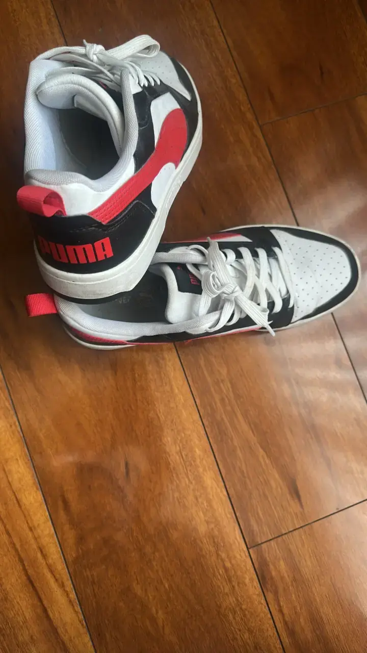 Zapatillas deportivas Puma blancas y negras - 3
