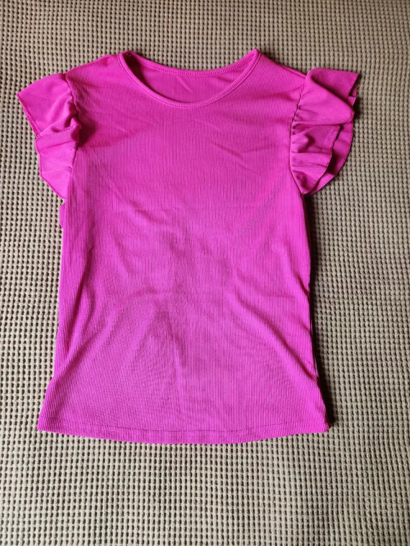 Polera fucsia con volantes en mangas - 2