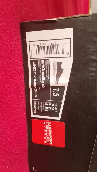 Zapatillas deportivas Under Armour negras talla 7.5 - miniatura 3