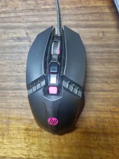 Mouse gamer HP con cable y diseño ergonómico - miniatura 1